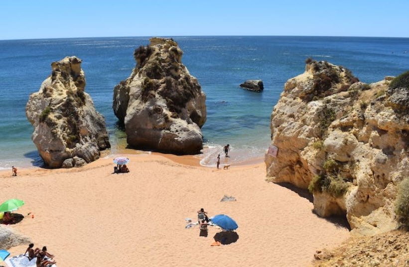 Praia dos Beijinhos, Portugal